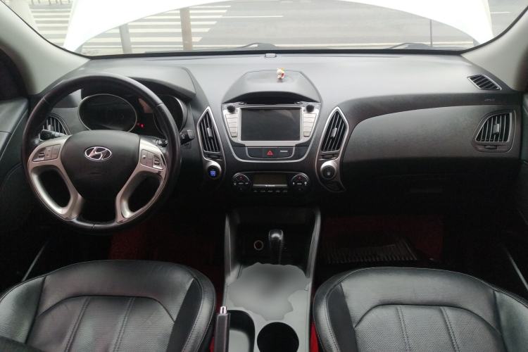 Used Hyundai ix35 2015 2.0L Automatic 2WD Smart Type China IV