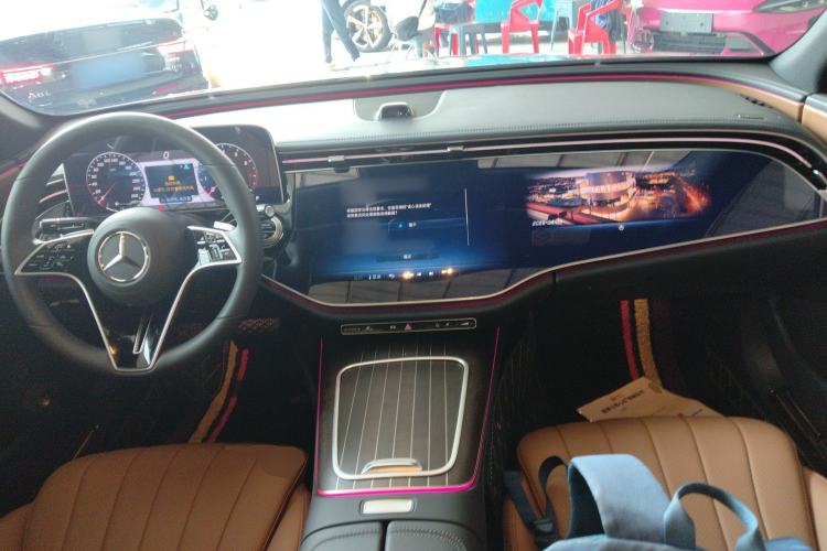 Used Mercedes-Benz E-Class 2025 Facelift E 300 L Luxury Edition Center Console