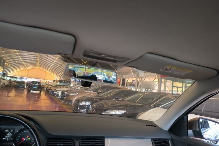 Used Volkswagen Bora 2015 Qihui Edition 1.6L Automatic Fashion Model Headliner