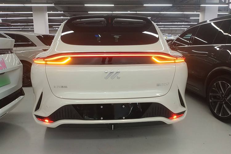 Used IM LS7 2024 90 kWh Max Elite Rear-Drive Version