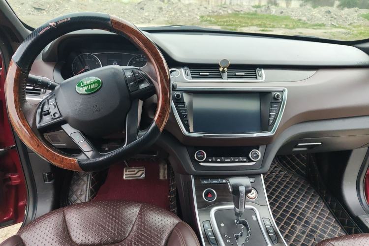 Used Land X7 2015 2.0T Panoramic Prestige Edition