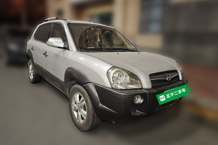 Used Hyundai Tucson 2009 2.0L Automatic Two-Wheel Drive with Sunroof