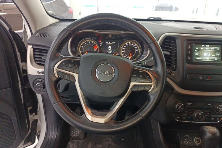 Used Jeep Cherokee 2016 2.4L Leading Edition