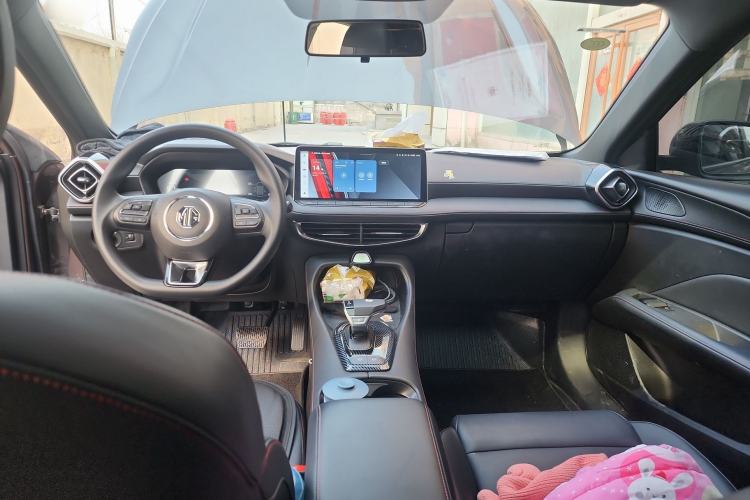 Used MG 5 2026 Model 300DVVT Global Flagship Edition Center Console