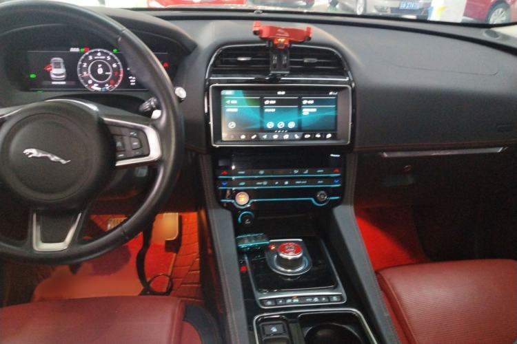 Used Jaguar F-PACE 2020 2.0T Rally Edition
