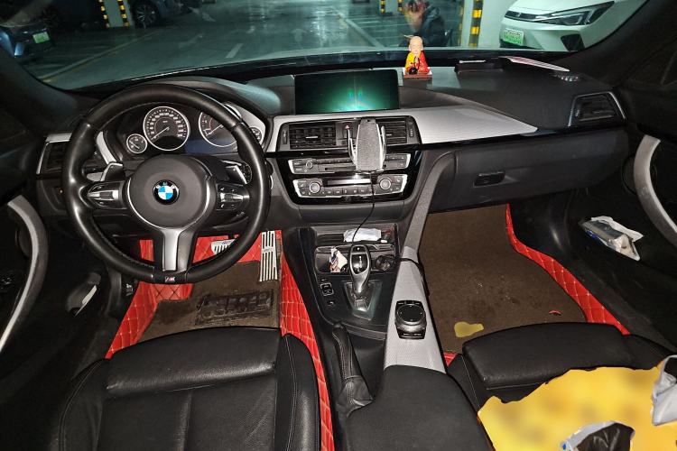 Used BMW 3 Series GT 2017 330i xDrive M Sport Center Console