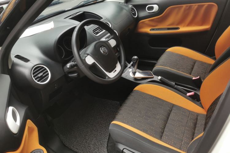 Used MG 3SW 2015 1.5L AMT Elite Model
