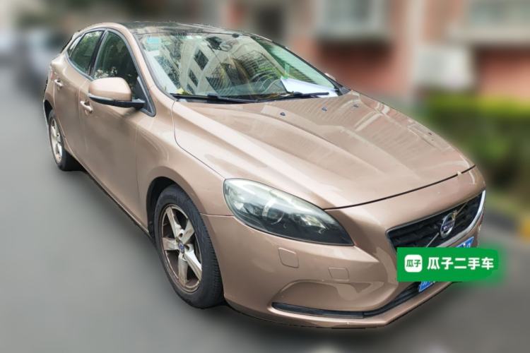 Used Volvo V40 2016 T3 Zhiyi Edition
