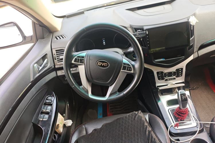 Used BYD e5 2016 300 Luxury Edition

