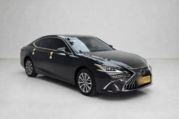 Used Lexus ES 2021 200 Excellence Edition
