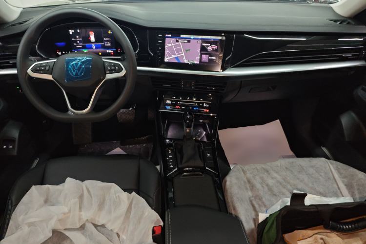 Used Volkswagen Passat New Energy 2025 430 PHEV Hybrid Business Edition Center Console