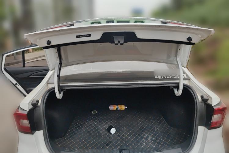 Used Roewe i5 2019 1.5L Manual 4G Connectable Langhao Edition
