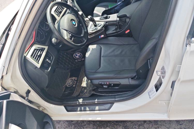 Used BMW 3 Series 2015 320Li Fashion Model
