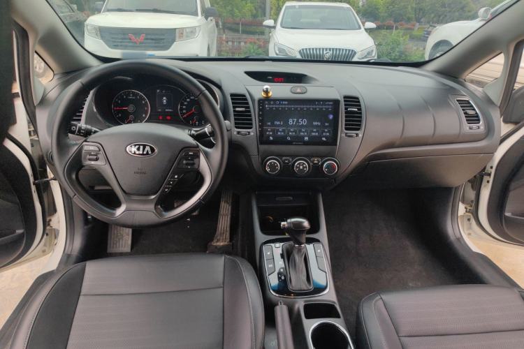 Used Kia K3 2017 1.6L Automatic 15th Anniversary Special Edition GLS Center Console