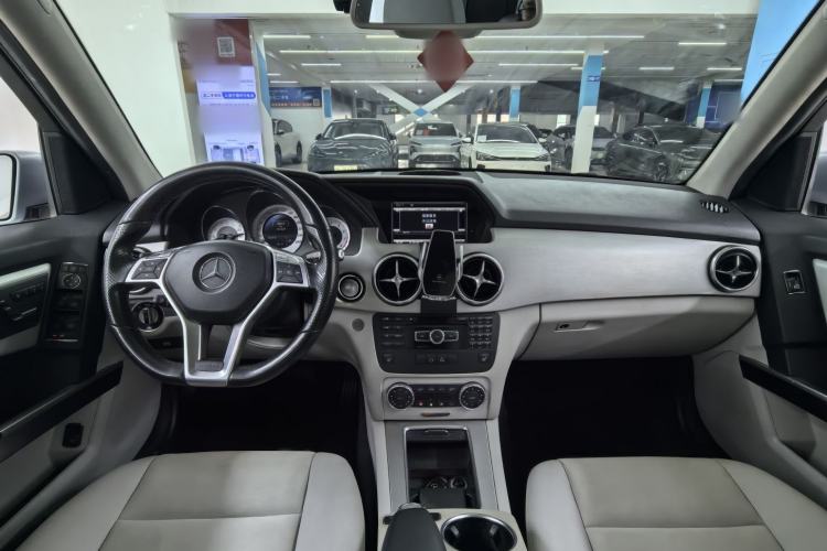 Used Mercedes-Benz GLK-Class 2015 GLK 300 4MATIC Fashion Edition Ultimate Version
