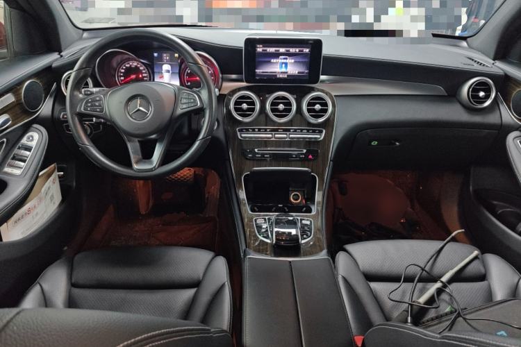 Used Mercedes-Benz GLC 2017 GLC 260 4MATIC Luxury Model