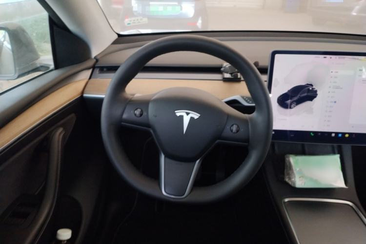 Used Tesla Model Y 2022 Rear-Wheel-Drive Version