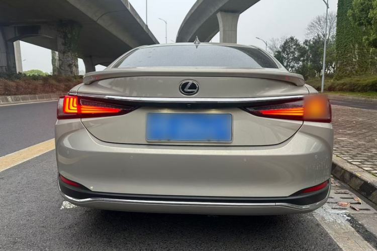 Used Lexus ES 2020 200 Excellence Edition Exterior 1