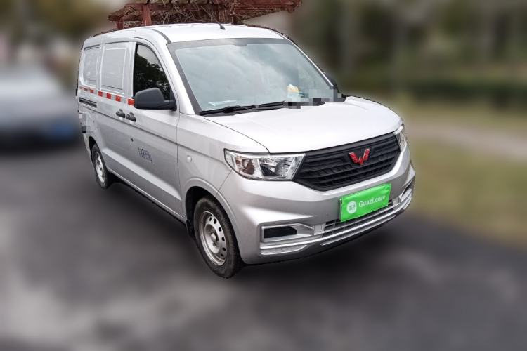 Used Wuling Hongguang V 2022 1.5L Jingqu Edition Enclosed-Window Vehicle with Hydraulic Power Steering LAR Exterior 2