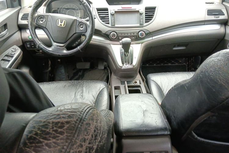Used Honda CR-V 2012 2.0L two-wheel drive urban version Center Console