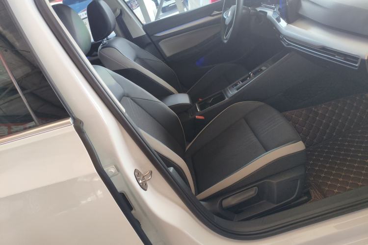 Used Volkswagen Golf 2023 Facelift 280TSI DSG Pro Right Front Seat