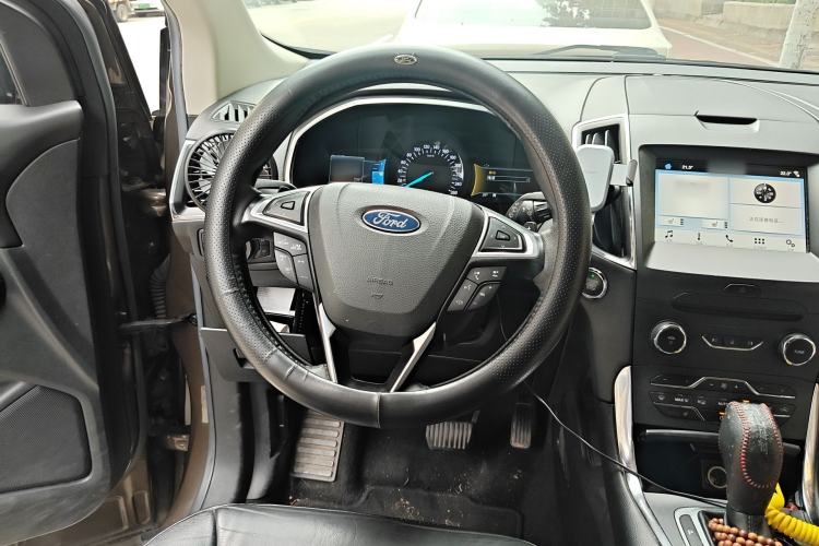 Used Ford Edge 2018 EcoBoost 245 Two-Wheel-Drive Titanium 7-Seater China V Standard Steering Wheel