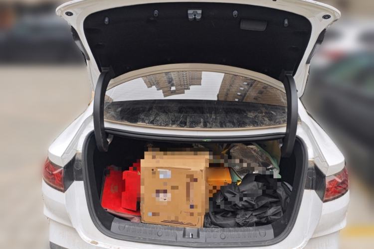 Used BYD Qin L 2025 DM-i Smart Drive 120KM Leading Model