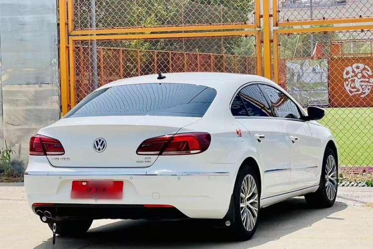 Used Volkswagen FAW-Volkswagen CC 2016 2.0 TSI Luxury Model
