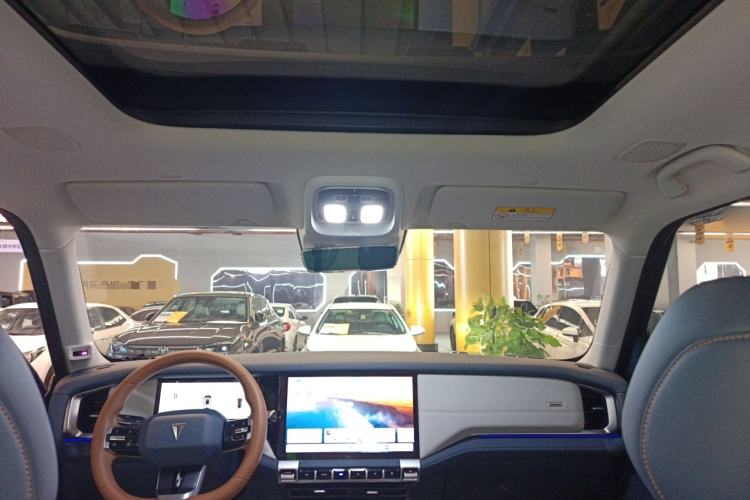 Used Deepal G318 2024 Four-Wheel-Drive Air Suspension Model
