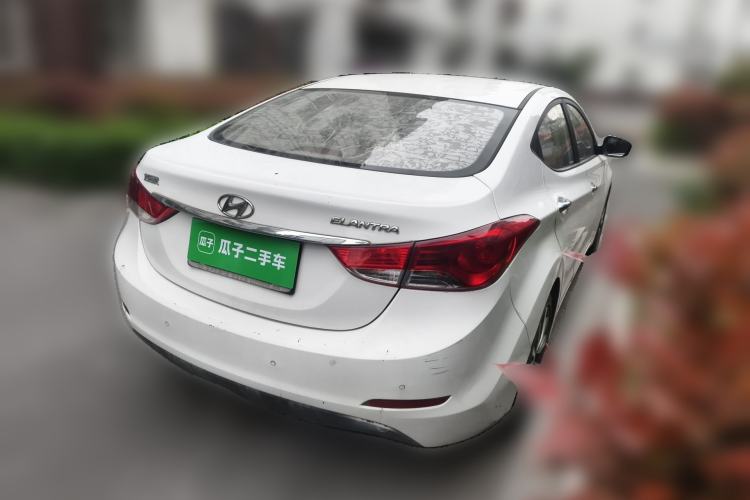 Used Hyundai Elantra (5th Generation / Langdong) 2015 1.6L Automatic Leading Model Rear Right 45 Deg