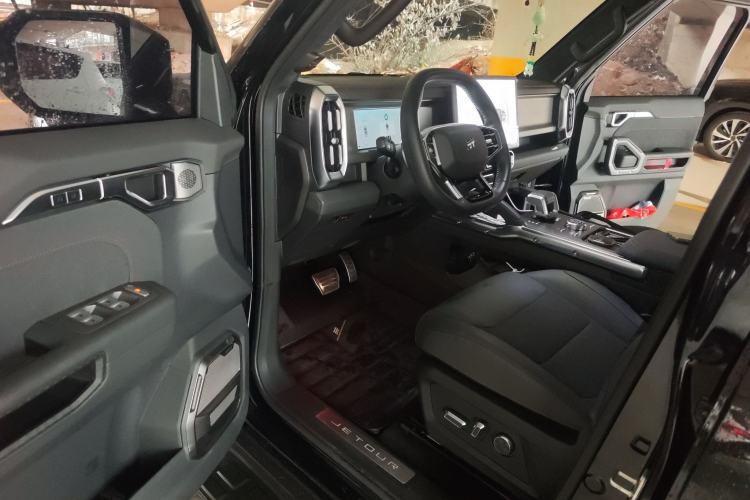 Used JETOUR Traveler 2023 2.0T All-Wheel Drive CrossPRO+
