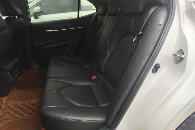 Used Toyota Camry 2021 2.0G Luxury Edition
