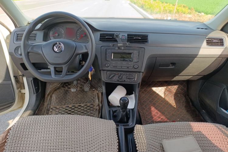 Used Volkswagen Santana 2019 1.5L Manual Fashion Edition China VI Standard Center Console