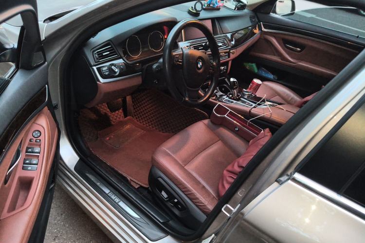 Used BMW 5 Series 2014 528Li Leading Model
