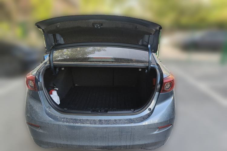 Used Mazda 3 Axela 2017 Sedan 1.5L Automatic Luxury Model Emission Standard China V Trunk