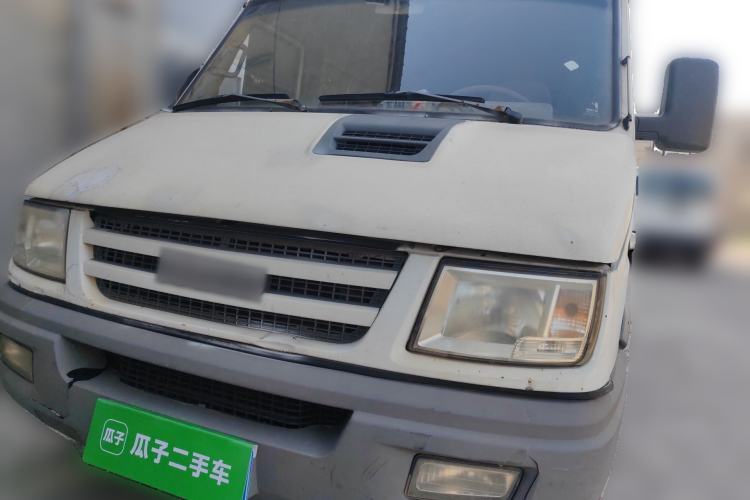 Used Iveco Daily 2009 2.5T-A35 7-Seater