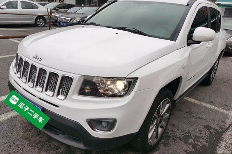 Used Jeep Compass 2015 2.0L Two-Wheel Drive Luxury Edition