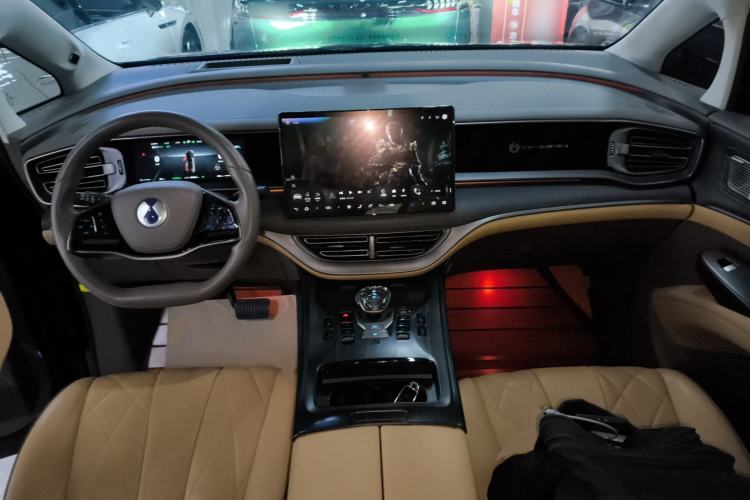 Used Denza D9 2022 DM-i 970 Four-Wheel Drive Flagship Model