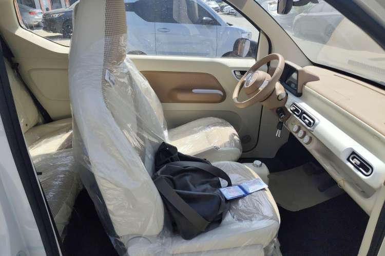 Used Wuling Hongguang MINIEV 2024 3rd Generation 215km Youth Edition