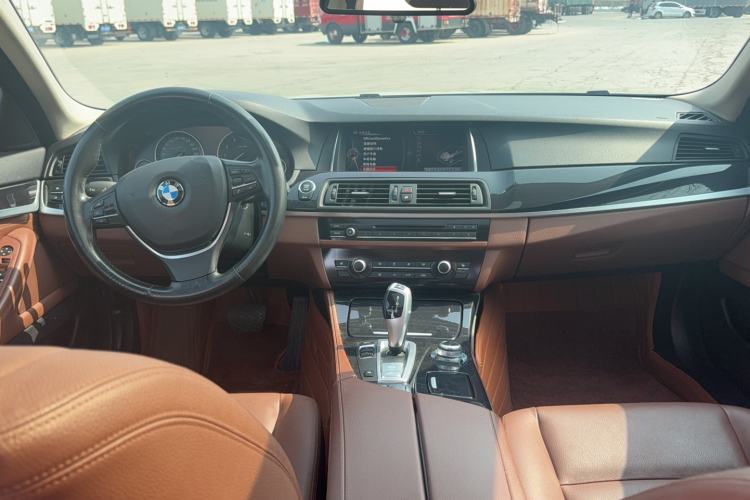 Used BMW 5 Series 2017 520Li Elegant Edition
