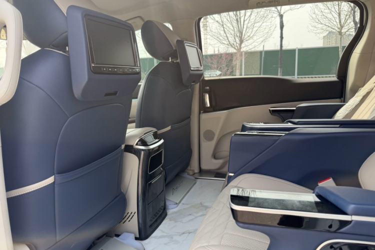 Used Buick GL8 2023 Land Executive Class Comfort Model
