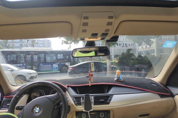 Used BMW X1 2012 sDrive18i Luxury Edition
