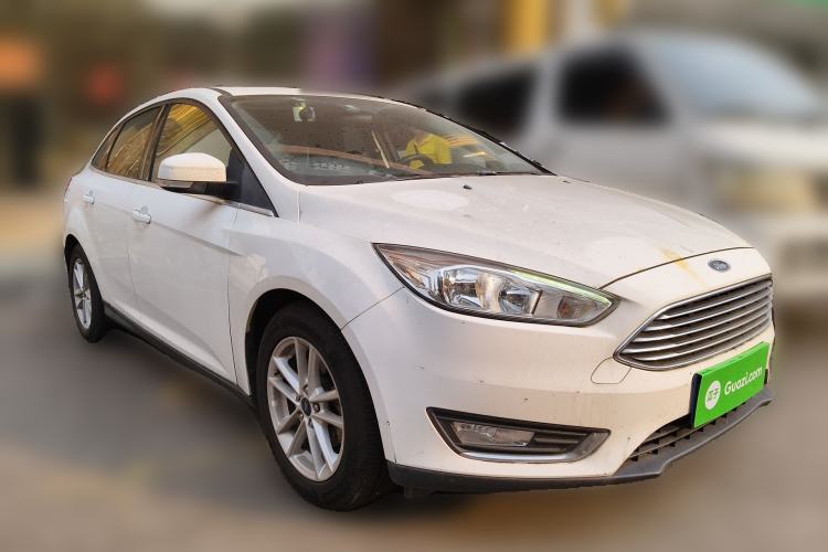 Used Ford Focus 2018 Sedan Classic EcoBoost 180 Automatic Elite Model Front Right 45 Deg