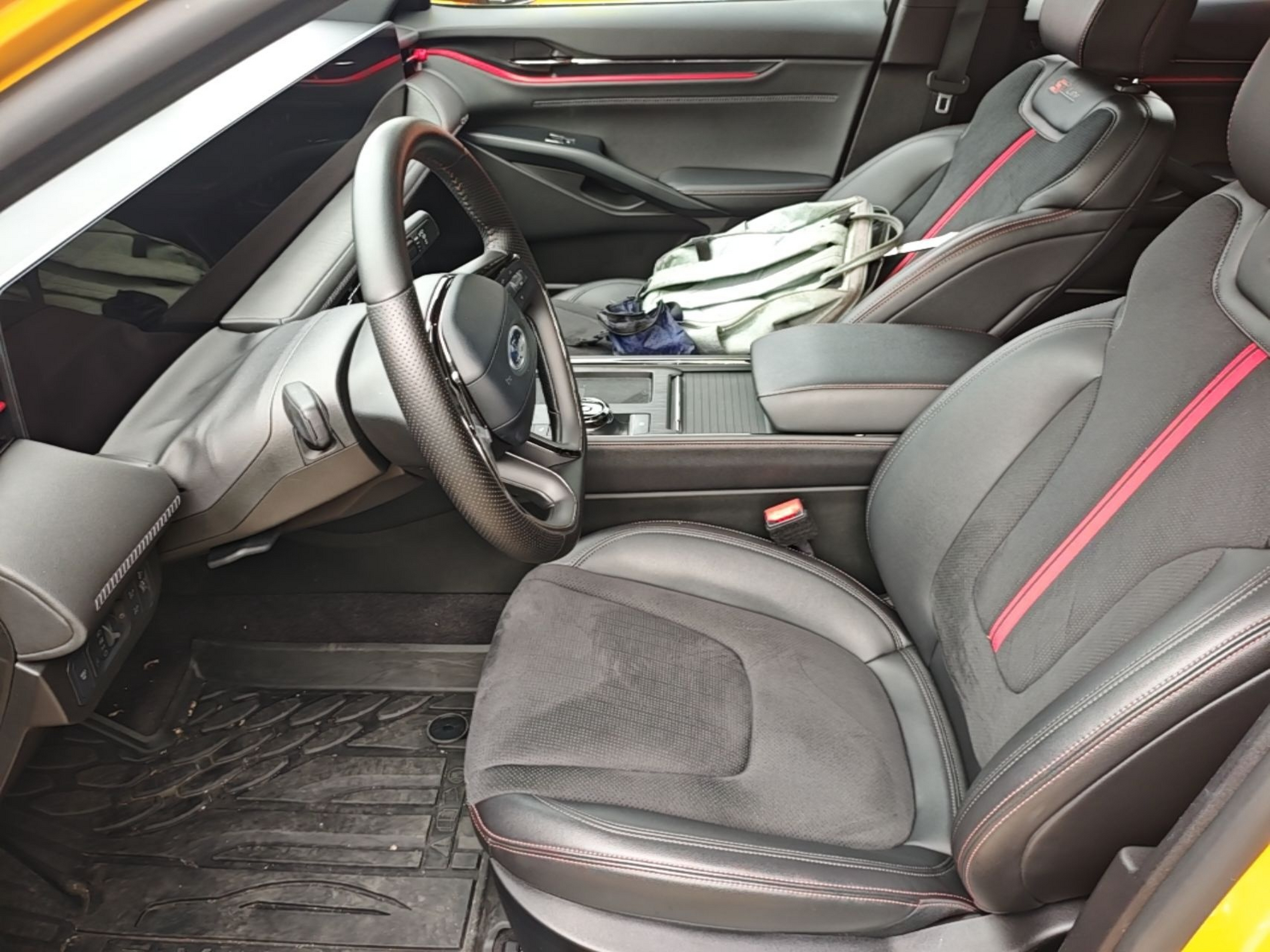 Interior delantero