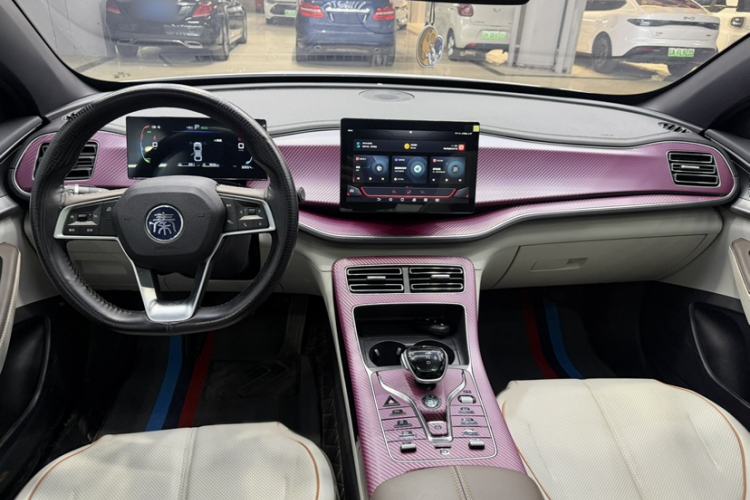 Used BYD Qin PLUS 2023 Champion Edition DM-i 120KM Leading Model Interior 1