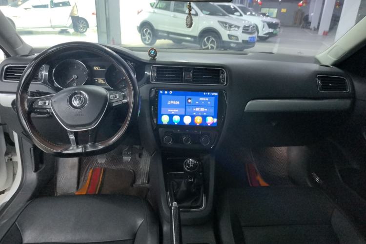 Used Volkswagen Sagitar 2015 230TSI Manual Comfort Version