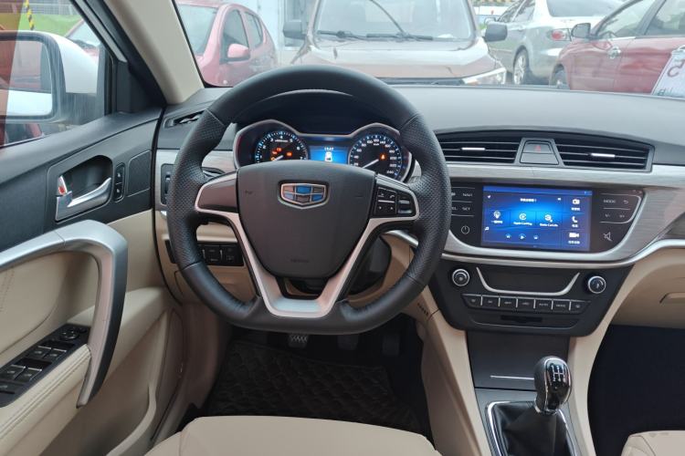 Used Geely Auto Emgrand 2017 Sedan Million Edition 1.5L Manual Luxury Model
