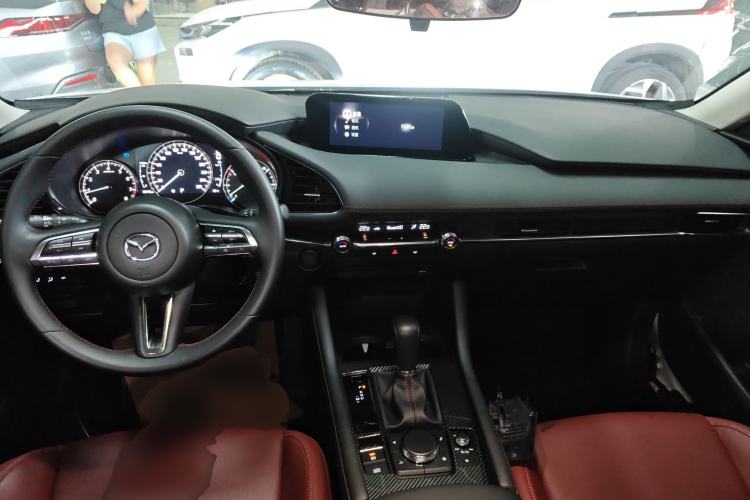 Used Mazda 3 Axela 2023 2.0L Automatic ZhiZhen Edition Center Console