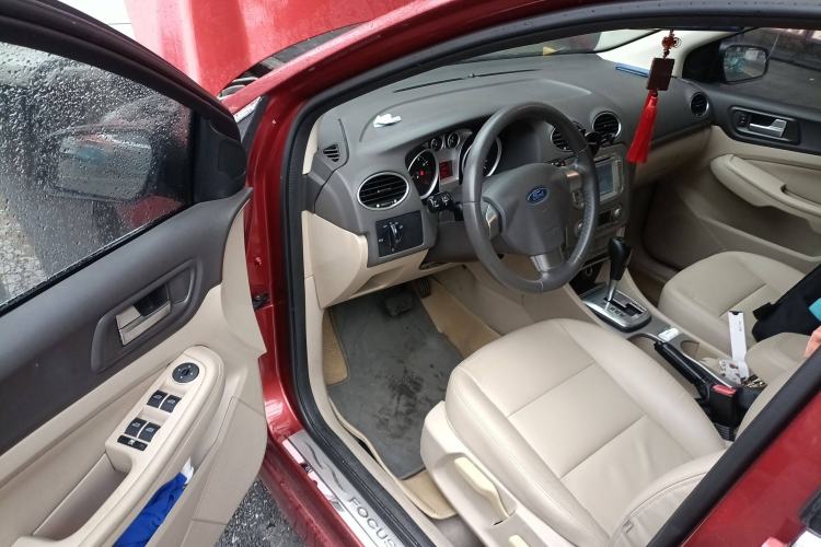 Used Ford Focus 2013 Hatchback Classic 1.8L Automatic Fashion Edition