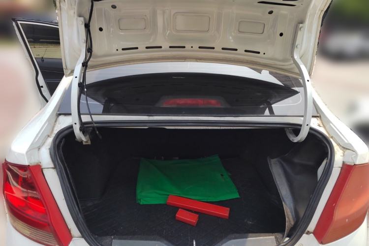 Used Chevrolet Sail 2013 Sedan 1.4L Manual Ideal Happiness Edition Trunk